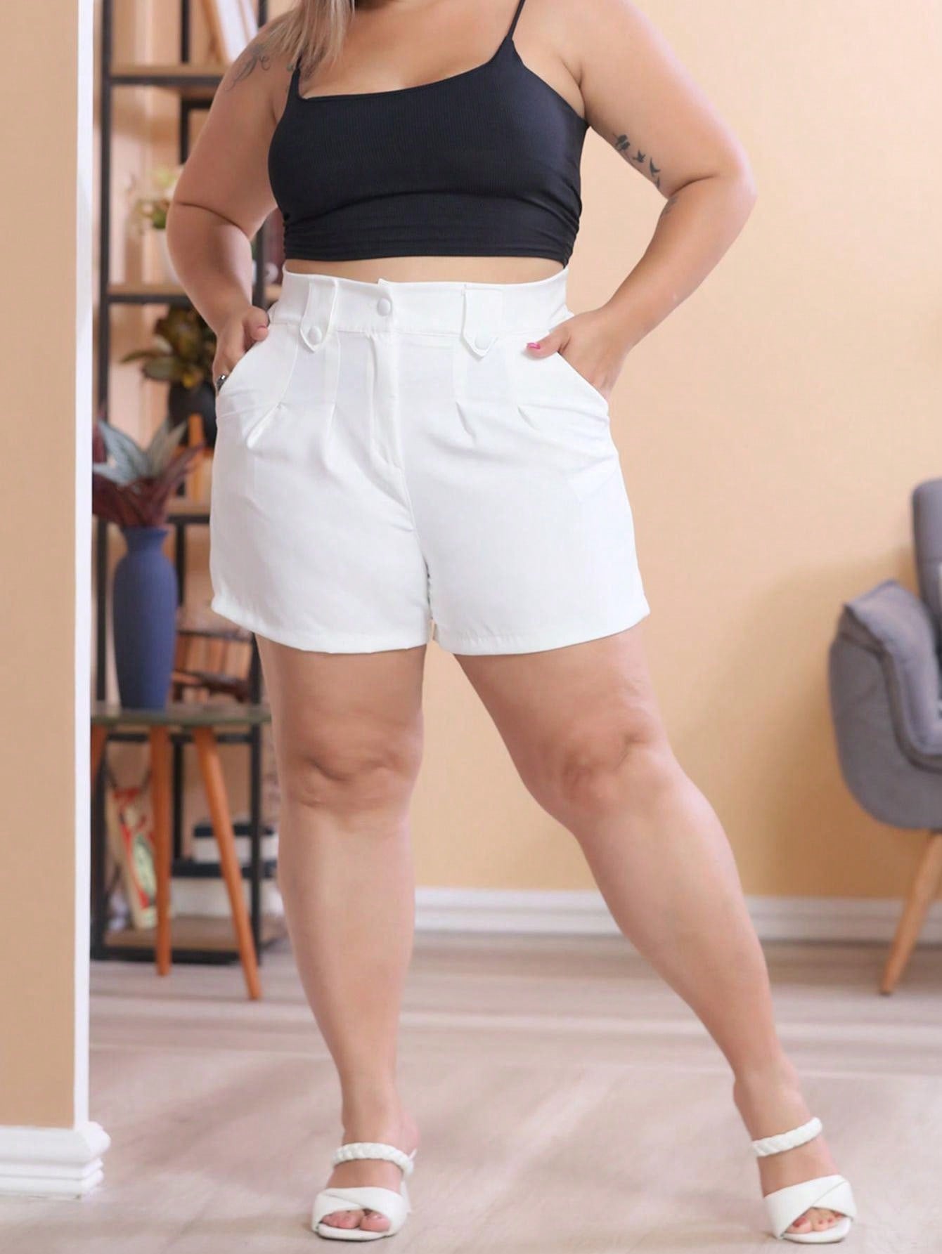 Short Feminino Alfaiataria Plus Size Élegance - Tanzille