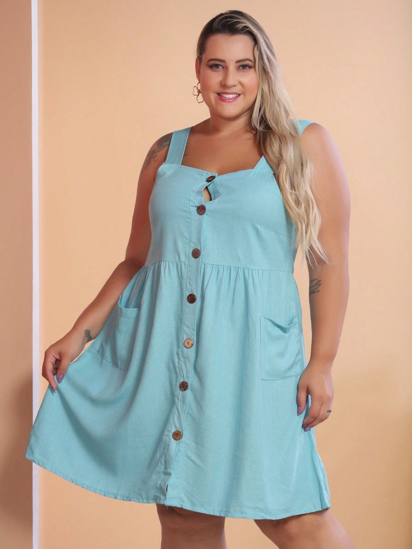 Vestido Feminino Moda Plus Size com Bolso Revê - Tanzille