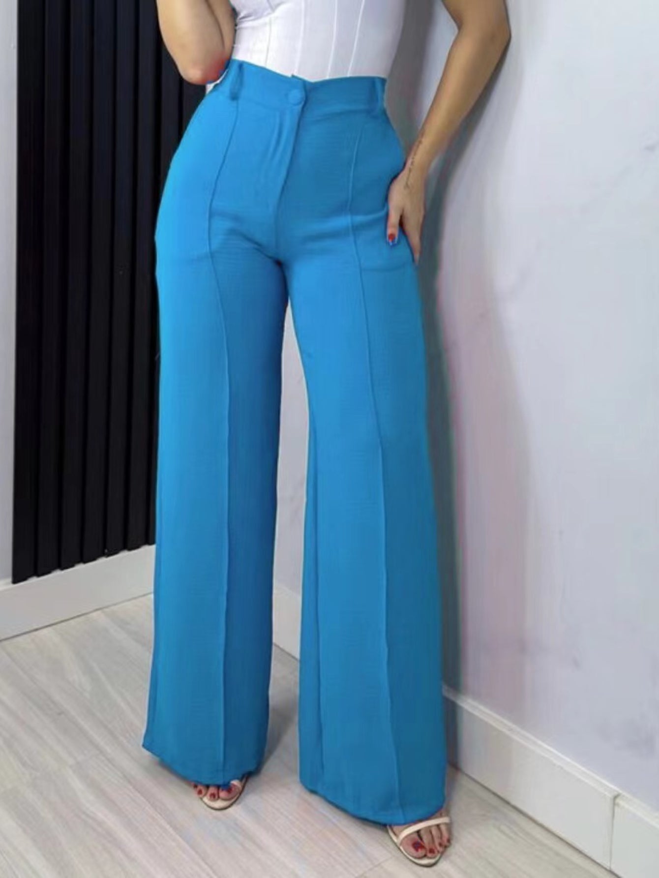 Calça Feminina Pantalona Alfaiataria com Bolso God King - Tanzille